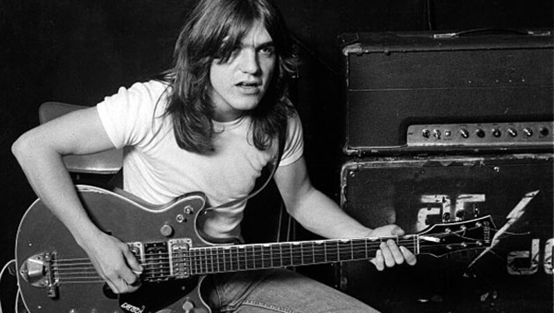 Malcolm Young in den 1970er-Jahren (Bild: acdc.com/Philip Morris)