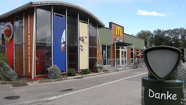 Bereits zum dritten Mal wurde diese McDonald's-Filiale in Klagenfurt überfallen. (Bild: Uta Rojsek-Wiedergut)