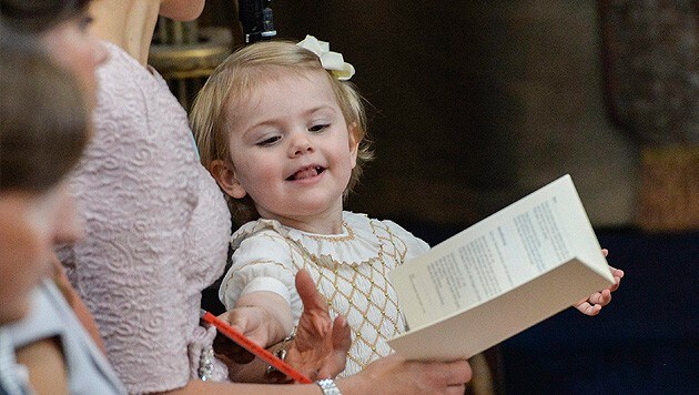 Prinzessin Estelle bei der Taufe von Prinzessin Leonore. (Bild: APA/EPA/JONAS EKSTROMER)