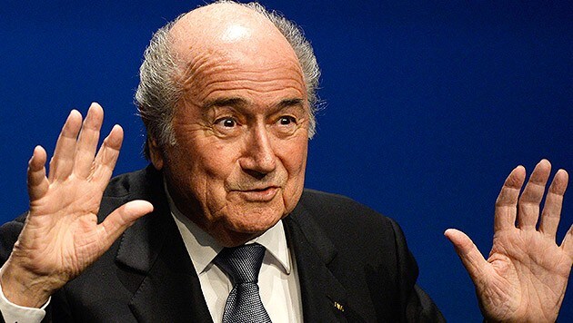 FIFA-Präsident Sepp Blatter (Bild: APA/EPA/STEFFEN SCHMIDT)