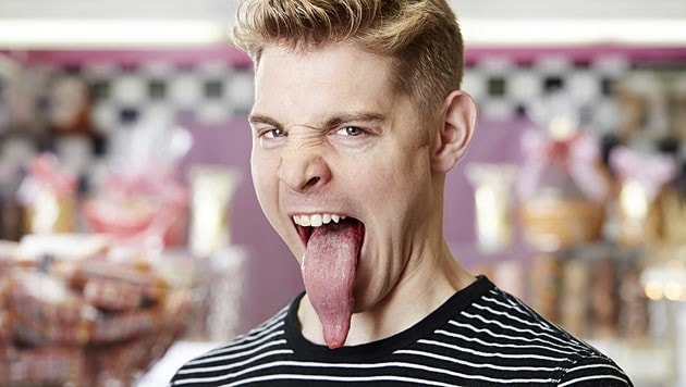 10,1 Zentimeter: Die längste Zunge der Welt (Bild: Guinness World Records/James Ellerker)