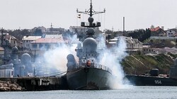 Ein Schiff der Schwarzmeerflotte (Archivbild) (Bild: APA/EPA/SERGEI ILNITSKY)