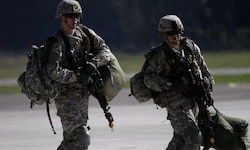 US-NATO-Mitglieder bei einem Manöver (Archivbild)