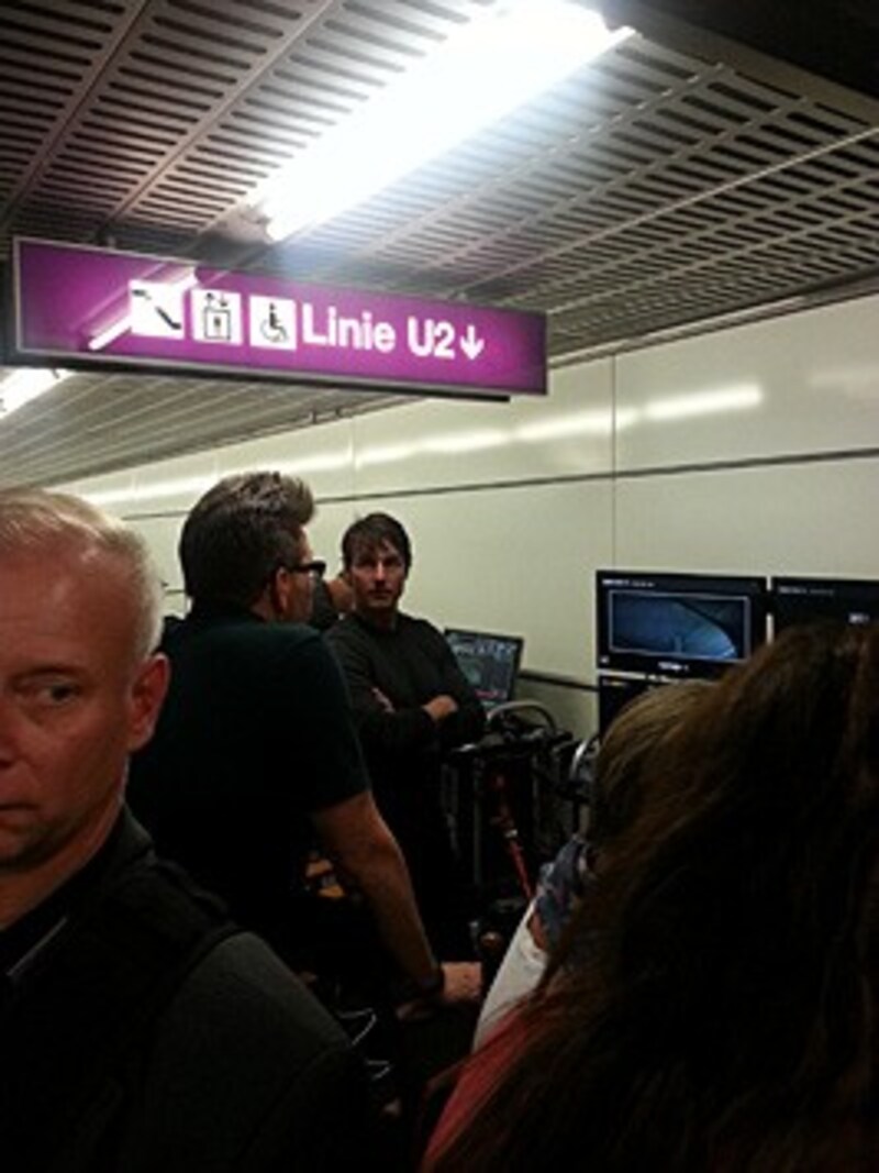 krone.at-Leserreporter Franz Hoefler erwischte Tom Cruise in der U-Bahn. (Bild: krone.at-Leserreporter Franz Hoefler)