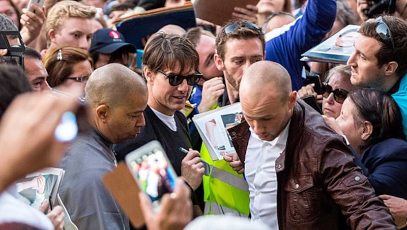 Seit Tagen immer wieder inmitten zahlreicher Fans zu sehen: Tom Cruise (Bild: APA/photonews.at/Georges Schneid)