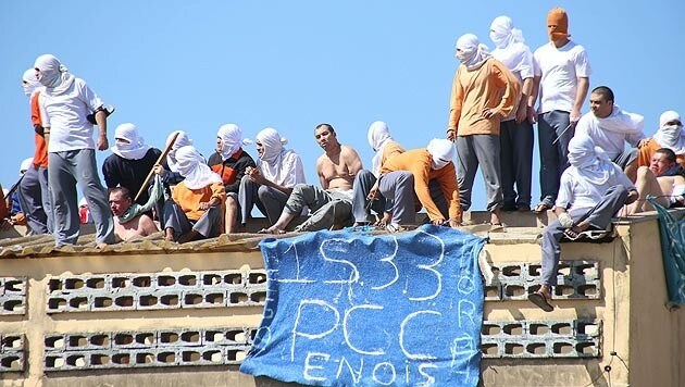 Seit Sonntag hielt der Aufstand im Gefängnis von Parana die Sicherheitskräfte in Atem. (Bild: AFP)