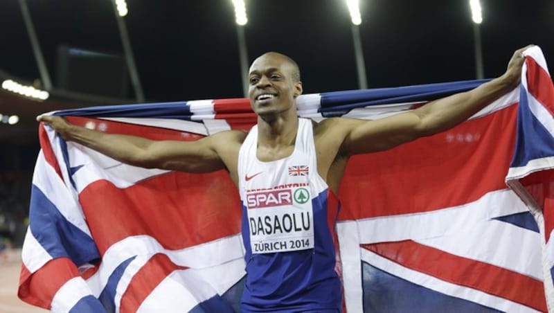 Sieg über 100 Meter: Der Brite James Dasaolu feiert seinen Triumph in Zürích. (Bild: AP)