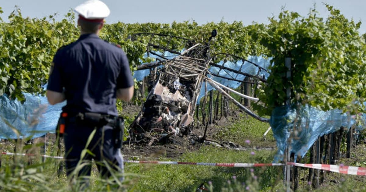 In Leitung Geraten - Bgld: Pilot Stirbt Bei Absturz Von Kleinflugzeug ...