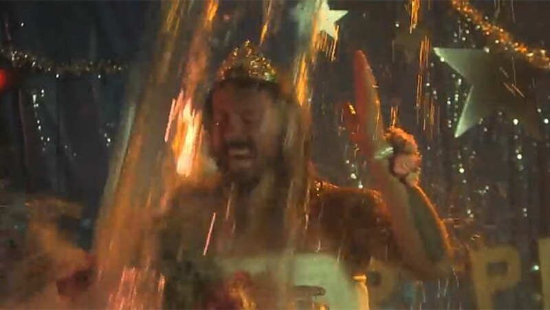 Mit diesem Video gewinnen die Foo Fighters die "Ice Bucket Challenge". (Bild: youtube.com/Foo Fighters ALS IceBucket Challenge)