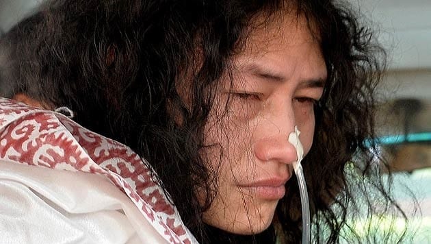 Irom Chanu Sharmila im Mai 2014 nach einer Gerichtsverhandlung (Bild: AFP)