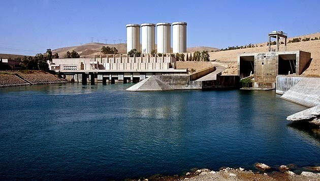 Der größte Staudamm im Irak ist für die Trinkwasserversorgung und Stromerzeugung äußerst wichtig. (Bild: AP)