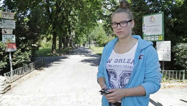 Melanie (15) wurde im Währingerpark ausgeraubt. (Bild: Klemens Groh)