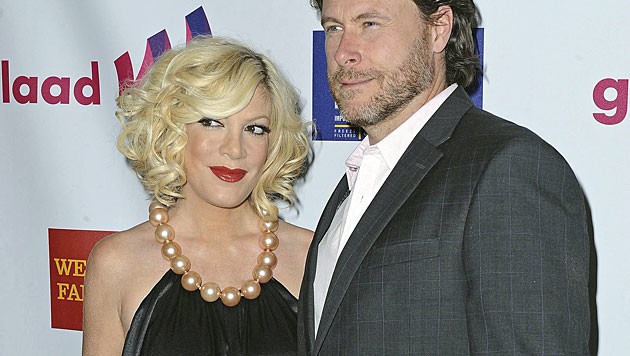 Die Schauspielerin und ihr Ehemann Dean McDermott sorgten mit einer Ehekrise für Schlagzeilen. (Bild: AP)