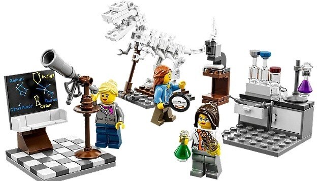 Das neue "Forschungsinstitut"-Set von Lego mit Astronomin, Paläontologin und Chemikerin (Bild: Lego)