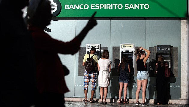 Die Espirito Santo Bank musste mit EU-Geldern gerettet werden. (Bild: AP)