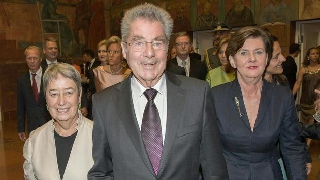 Heinz Fischer mit Ehefrau Margit und Festspiel-Präsidentin Helga Rabl-Stadler (Bild: APA/NEUMAYR/MMV)