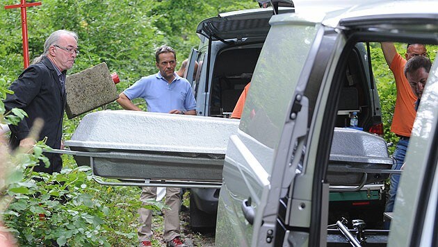Die Leiche des entführten Anwalts wurde in einem Waldstück in Niederösterreich gefunden. (Bild: APA/HERBERT PFARRHOFER)