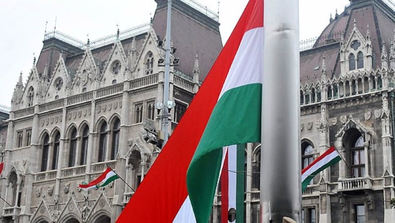 Der Austritt müsste vom ungarischen Parlament abgesegnet werden. (Bild: EPA)