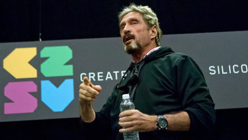 Antiviren-Guru John McAfee, Jahrgang 1945, starb im Juni 2021 in einer Gefängniszelle in Barcelona. (Bild: whoismcafee.com)