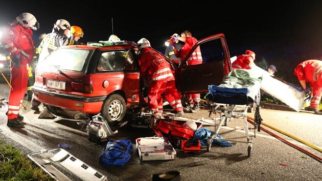 Tragisches Unglück - 19-jährige Lenkerin Bei Frontalcrash In OÖ Getötet ...