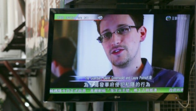 Der Ex-Geheimdienstler Edward Snowden machte die ausufernde globale Internetüberwachung der US-Geheimdienste publik. Er tauchte unter und setzte sich in einer spektakulären Flucht über Hongkong nach Russland ab. (Bild: AP)