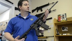 Wer in den USA eine Waffe kauft, soll künftig besser kontrolliert werden. (Bild: EPA)