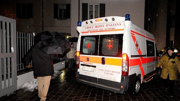 In Triest ist ein 63-jähriger Grazer an einer Kohlenmonoxid-Vergiftung gestorben. Seine Ehefrau wird noch im Krankenhaus behandelt (Symbolbilld). (Bild: EPA (Symbolbild))