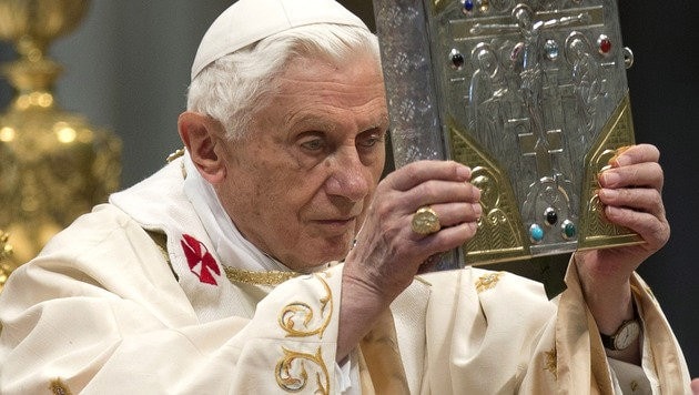 Der emeritierte Papst Benedikt XVI. (Bild: AP)