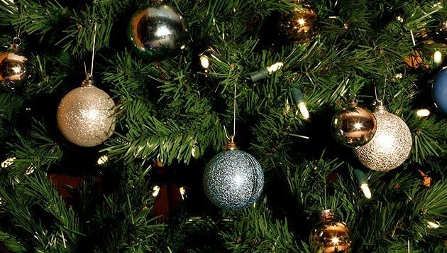 So ein Christbaum ist doch was Schönes - warum sollten sich das Weihnachts-Fans verderben lassen? Wer weiß, wie lange es diesen Brauch überhaupt noch geben wird. (Bild: thinkstockphotos.de)