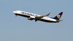 Die Ryanair-Maschine hob schließlich ohne die betrunkene Frau ab. (Bild: EPA)