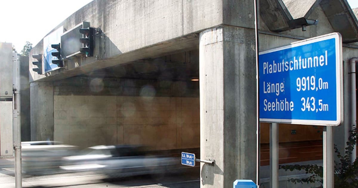 Umleitung und Stau Plabutschtunnel war nach Reifenplatzer gesperrt