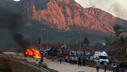 Ein türkischer Luftangriff auf die PKK (Archivbild) (Bild: EPA)