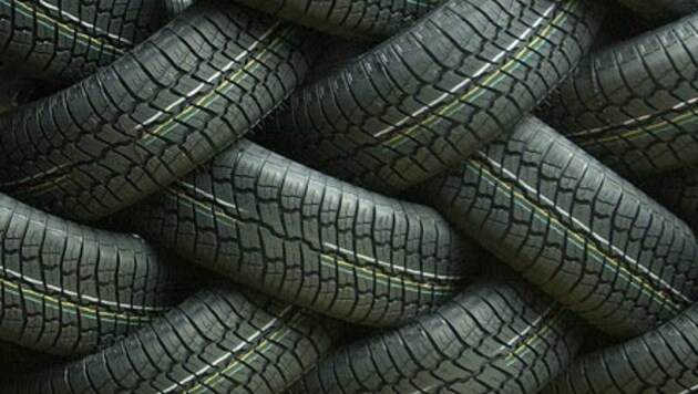 Elf Autobesitzer müssen sich um neue Reifen kümmern. (Bild: dpa/Wolfgang Weihs)